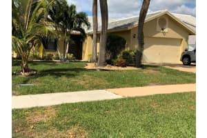 5917 Strawberry Lakes Circle, Lake Worth, FL 33463 Sold 07/23/24