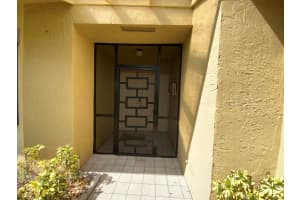 5917 Strawberry Lakes Circle, Lake Worth, FL 33463 Sold 07/23/24