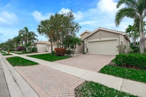 9841 Casa Mar Dr, Wellington, FL 33467, Sold 09/20/24