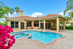 102 Pembroke Drive, Palm Beach Gardens, FL 33418 Sold 08/30/24