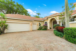 102 Pembroke Drive, Palm Beach Gardens, FL 33418 Sold 08/30/24