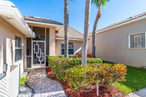 5530 Grande Palm Circle, Delray Beach, FL 33484 Sold 05/14/24