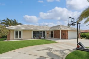 232 Sudbury Drive, Atlantis, FL 33462 Sold 05/30/24