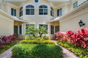 109 Palm Point Circle B, Palm Beach Gardens, FL 33418 Sold 01/16/25