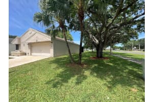 9 W Chesterfield Drive, Boynton Beach, FL 33426 Sold 05/10/24