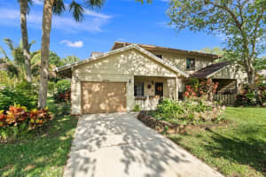 12707 SE Pinehurst Court, Hobe Sound, FL 33455 Sold 07/12/24
