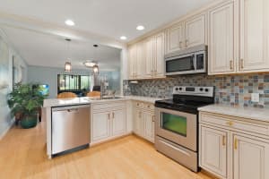 12707 SE Pinehurst Court, Hobe Sound, FL 33455 Sold 07/12/24