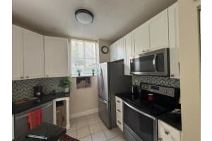 630 S Sapodilla Avenue 205, West Palm Beach, FL 33401 Sold 11/25/24