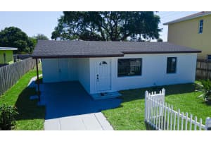 1426 S M Street, Lake Worth Beach, FL 33460 Sold 12/06/24