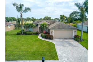 551 High Hawk Circle, Vero Beach, FL 32962 Sold 06/04/24