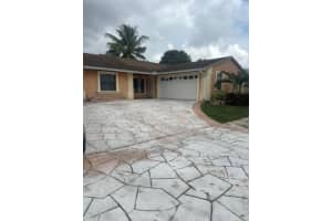 5873 W Lincoln Circle W, Lake Worth, FL 33463 Sold 05/28/24