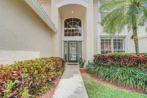 408 Woodview Circle, Palm Beach Gardens, FL 33418 Sold 06/26/24