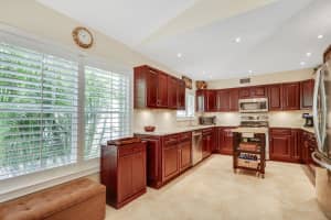 408 Woodview Circle, Palm Beach Gardens, FL 33418 Sold 06/26/24