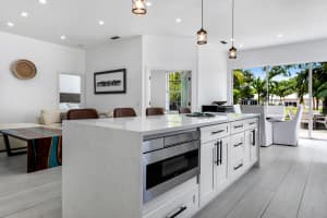 1004 Bedford Avenue, Palm Beach Gardens, FL 33403 Sold 06/14/24