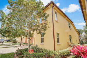 4646 Mediterranean Circle, Palm Beach Gardens, FL 33418 Sold 05/10/24