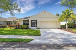 301 Hawthorne Lane, Vero Beach