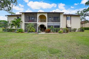 125 Lake Pine Cir d 1, Greenacres, FL 33463, Sold 07/08/24