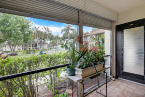 125 Lake Pine Cir d 1, Greenacres, FL 33463, Sold 07/08/24