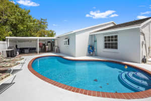 5978 Lincoln Circle W, Lake Worth, FL 33463 Sold 08/28/24