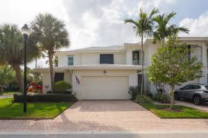 3113 Yorkshire Lane, Palm Beach Gardens, FL 33418 Sold 07/18/24