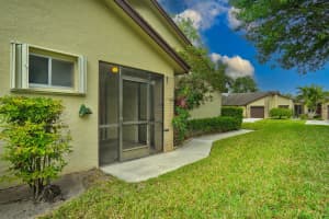 125 Ramblewood Circle, Royal Palm Beach, FL 33411 Sold 10/04/24