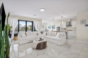 7321 Estero Drive, Lake Worth, FL 33463 Sold 09/03/24