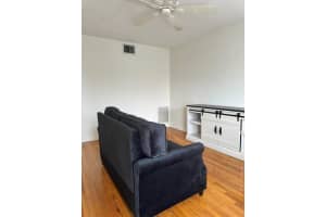 302 Lake Osborne Drive 27, Lake Worth Beach, FL 33461 Sold 11/14/24