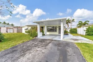 2725 NE 5th Avenue, Boca Raton, FL 33431 Sold 05/17/24