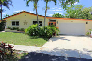 300 S 57th Ave, Hollywood, FL 33023, Sold 07/24/24