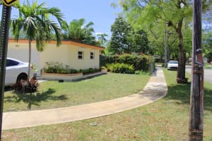 300 S 57th Ave, Hollywood, FL 33023, Sold 07/24/24
