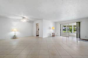 1212 S Drive Way B, Delray Beach, FL 33445 Sold 08/02/24