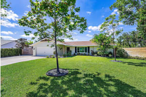 3 Chapel Circle, Tequesta, FL 33469 Sold 09/09/24