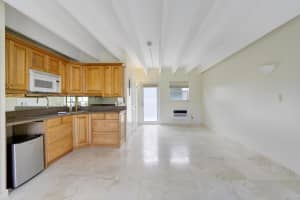 4001 S Ocean Boulevard 208, South Palm Beach, FL 33480 Sold 09/25/24