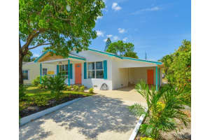 211 N F Street, Lake Worth Beach, FL 33460 Sold 04/14/25