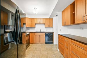 3111 Gardens E Dr APT 23, Palm Beach Gardens, FL 33410, Sold 09/17/24