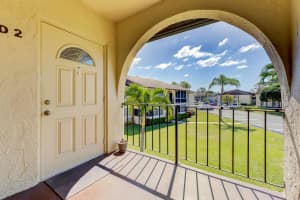 5861 La Pinata Boulevard D-2, Greenacres, FL 33463 Sold 07/05/24