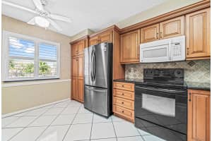 14112 Huntington Pointe Drive 208, Delray Beach, FL 33484 Sold 11/01/24