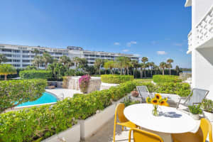 2760 S Ocean Boulevard 111, Palm Beach, FL 33480 Sold 08/12/24