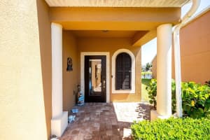 581 Bismarck Way 103, Melbourne, FL 32903 Sold 05/20/24