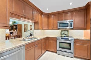 21 Ridge Pointe Dr d, Boynton Beach, FL 33435, Sold 05/24/24