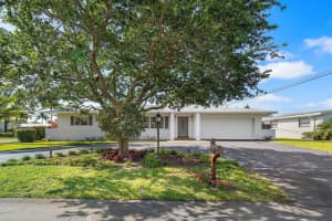 902 SW 27th Avenue, Boynton Beach, FL 33435 Sold 05/23/24