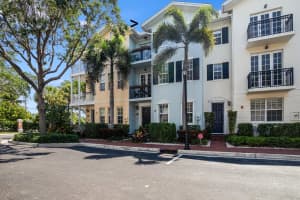 1005 W Heritage Club Circle, Delray Beach, FL 33483 Sold 07/05/24