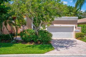 4518 Carlton Golf Drive, Wellington, FL 33449 Sold 02/19/25