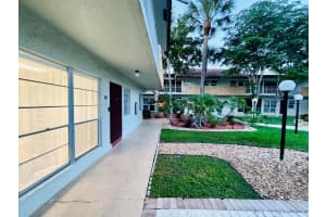 860 SE 6th Avenue 101, Deerfield Beach, FL 33441 Sold 09/20/24
