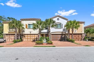 138 Crape Myrtle Lane, Wellington, FL 33414 Sold 06/13/24