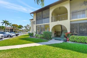 327 Pine Ridge Cir Apt C-1, Greenacres, FL 33463, Sold 06/07/24