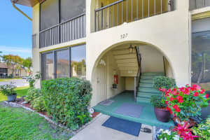 327 Pine Ridge Cir Apt C-1, Greenacres, FL 33463, Sold 06/07/24