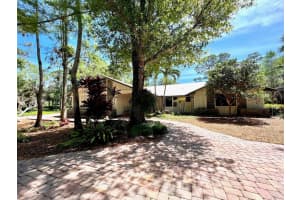 278 Squire Dr, Wellington, FL 33414, Sold 04/22/25
