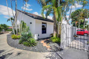 434 SW 27th Avenue, Delray Beach, FL 33445 Sold 09/13/24