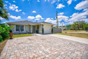 8376 SE Alamanda Way, Hobe Sound, FL 33455 Sold 05/22/24